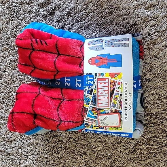 Marvel Set - Picture 1 of 2